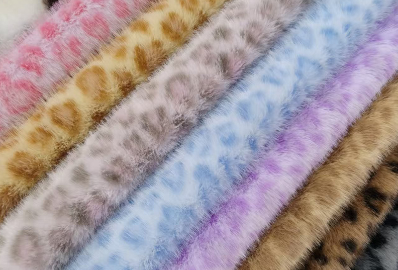 700mg*170cm Kain mewah macan tutul motif cerpelai emas kecil cocok untuk tas/pakaian